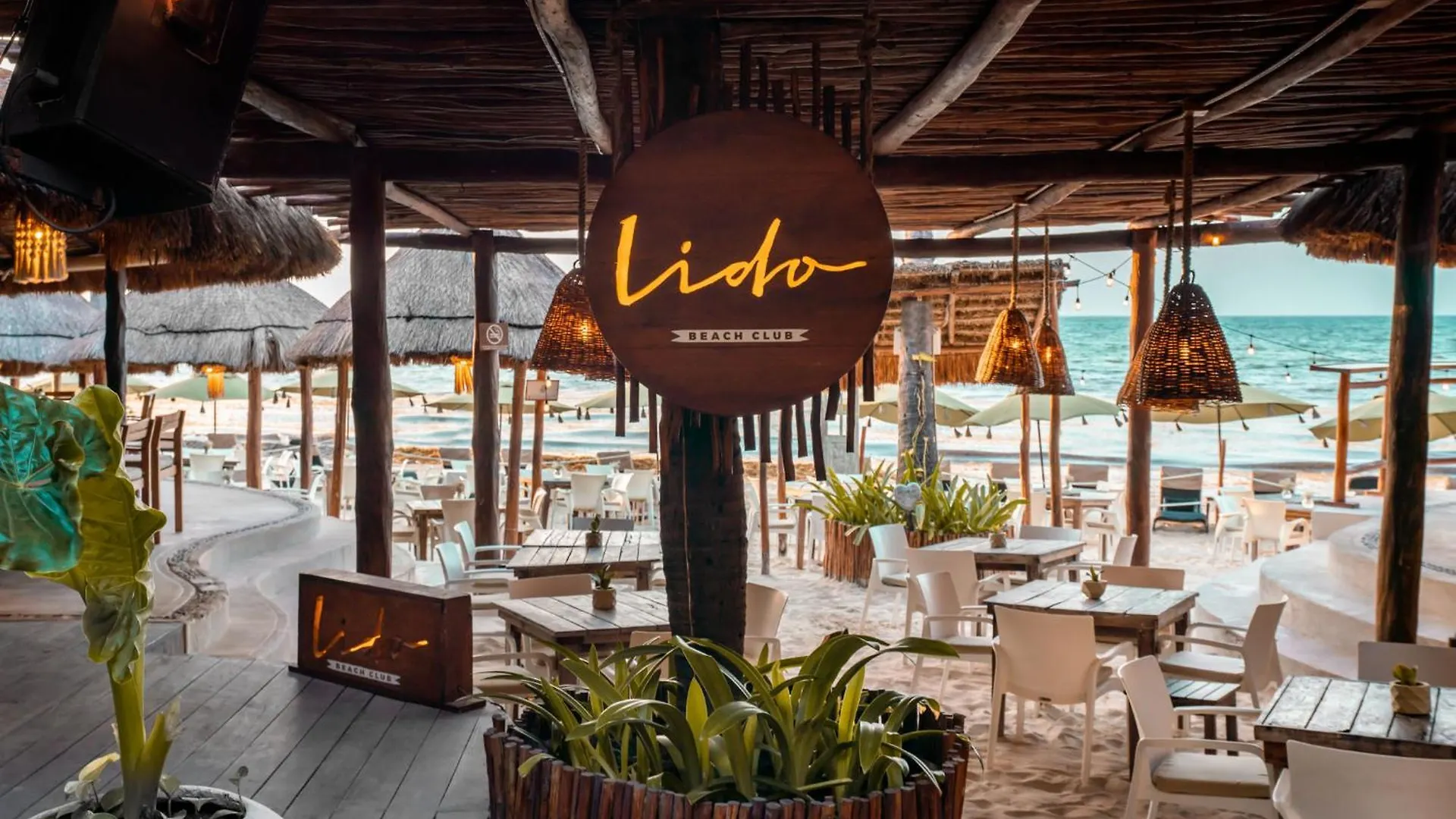 ****  Hotel Casa Colibri Playa del Carmen Mexico